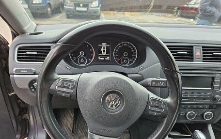 Volkswagen Jetta VI, 2013 год, 1 300 000 рублей, 6 фотография