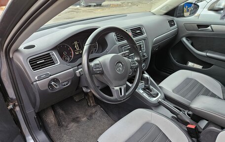 Volkswagen Jetta VI, 2013 год, 1 300 000 рублей, 5 фотография