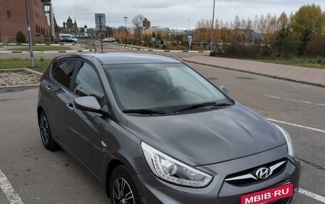 Hyundai Solaris II рестайлинг, 2013 год, 1 050 000 рублей, 5 фотография