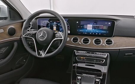 Mercedes-Benz E-Класс, 2022 год, 7 770 000 рублей, 6 фотография