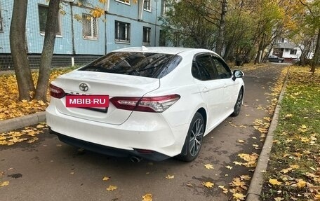 Toyota Camry, 2022 год, 3 300 000 рублей, 4 фотография