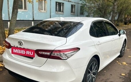 Toyota Camry, 2022 год, 3 300 000 рублей, 9 фотография