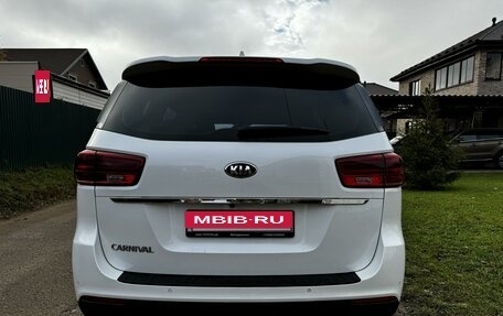 KIA Carnival III, 2019 год, 3 800 000 рублей, 5 фотография