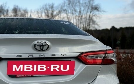 Toyota Camry, 2021 год, 3 000 000 рублей, 9 фотография