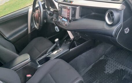 Toyota RAV4, 2014 год, 2 575 000 рублей, 10 фотография