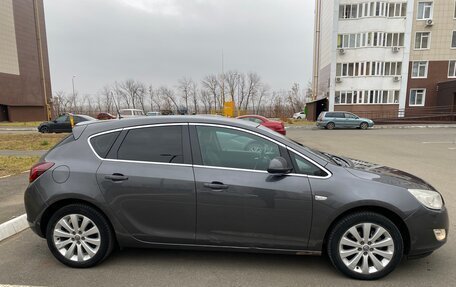 Opel Astra J, 2011 год, 825 000 рублей, 3 фотография