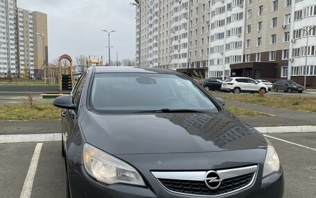 Opel Astra J, 2011 год, 825 000 рублей, 11 фотография