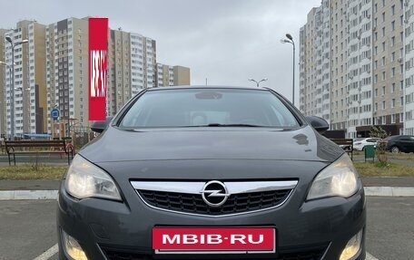 Opel Astra J, 2011 год, 825 000 рублей, 9 фотография