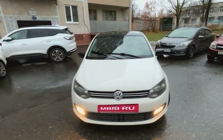 Volkswagen Polo VI (EU Market), 2013 год, 755 000 рублей, 2 фотография