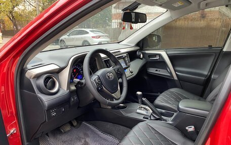 Toyota RAV4, 2015 год, 2 350 000 рублей, 11 фотография