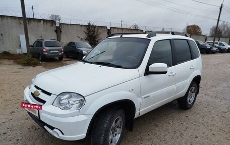 Chevrolet Niva I рестайлинг, 2014 год, 675 000 рублей, 2 фотография