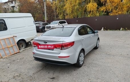 KIA Rio III рестайлинг, 2015 год, 990 000 рублей, 3 фотография