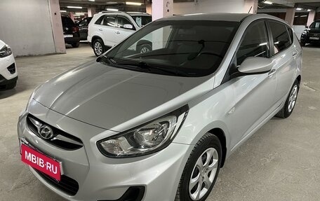 Hyundai Solaris II рестайлинг, 2012 год, 845 000 рублей, 1 фотография