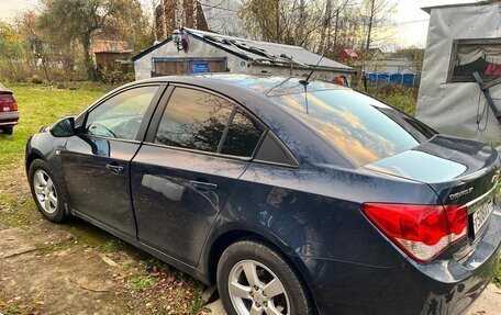 Chevrolet Cruze II, 2010 год, 800 000 рублей, 4 фотография