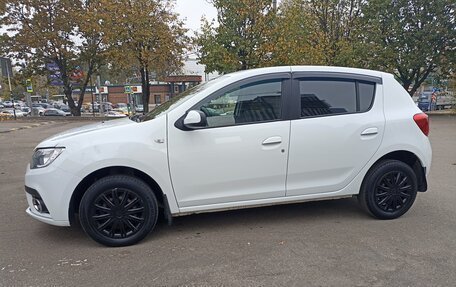 Renault Sandero II рестайлинг, 2019 год, 950 000 рублей, 24 фотография