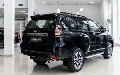 Toyota Land Cruiser Prado 150 рестайлинг 2, 2022 год, 9 500 000 рублей, 32 фотография