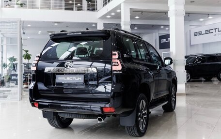 Toyota Land Cruiser Prado 150 рестайлинг 2, 2022 год, 9 500 000 рублей, 31 фотография