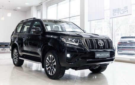 Toyota Land Cruiser Prado 150 рестайлинг 2, 2022 год, 9 500 000 рублей, 28 фотография