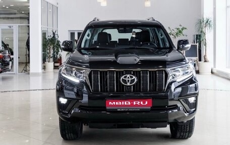 Toyota Land Cruiser Prado 150 рестайлинг 2, 2022 год, 9 500 000 рублей, 29 фотография