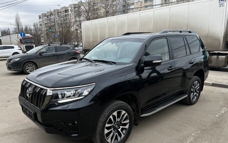 Toyota Land Cruiser Prado 150 рестайлинг 2, 2022 год, 9 500 000 рублей, 39 фотография