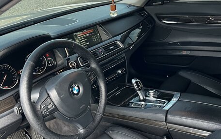 BMW 7 серия, 2012 год, 2 400 000 рублей, 9 фотография