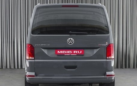 Volkswagen Caravelle T6 рестайлинг, 2021 год, 5 789 000 рублей, 4 фотография