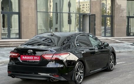 Toyota Camry, 2018 год, 3 200 000 рублей, 5 фотография