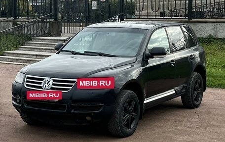 Volkswagen Touareg III, 2003 год, 450 000 рублей, 2 фотография