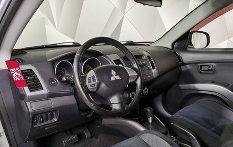 Mitsubishi Outlander III рестайлинг 3, 2011 год, 1 498 000 рублей, 14 фотография