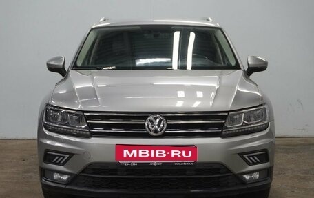 Volkswagen Tiguan II, 2018 год, 2 400 000 рублей, 2 фотография