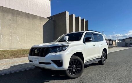 Toyota Land Cruiser Prado 150 рестайлинг 2, 2021 год, 3 730 000 рублей, 1 фотография