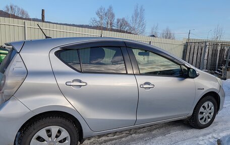 Toyota Aqua I, 2012 год, 850 000 рублей, 3 фотография