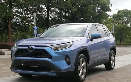 Toyota RAV4, 2020 год, 2 650 000 рублей, 1 фотография