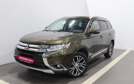 Mitsubishi Outlander III рестайлинг 3, 2015 год, 1 912 000 рублей, 1 фотография