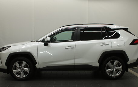 Toyota RAV4, 2021 год, 4 250 000 рублей, 13 фотография