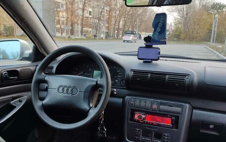 Audi A4, 1995 год, 240 000 рублей, 4 фотография