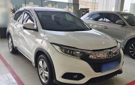 Honda Vezel, 2020 год, 1 669 999 рублей, 3 фотография