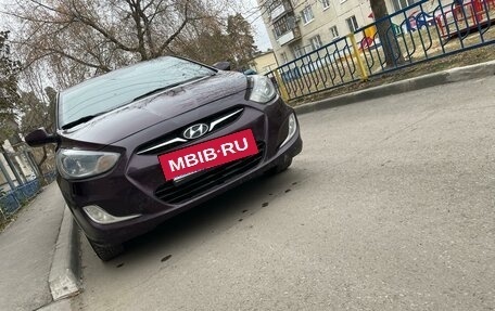 Hyundai Solaris II рестайлинг, 2012 год, 750 000 рублей, 5 фотография