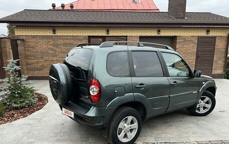 Chevrolet Niva I рестайлинг, 2017 год, 849 000 рублей, 5 фотография