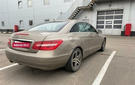 Mercedes-Benz E-Класс, 2011 год, 1 290 000 рублей, 3 фотография