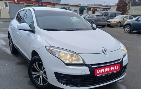 Renault Megane III, 2012 год, 859 000 рублей, 2 фотография