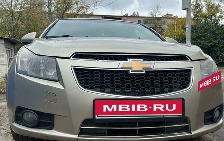 Chevrolet Cruze II, 2011 год, 680 000 рублей, 6 фотография