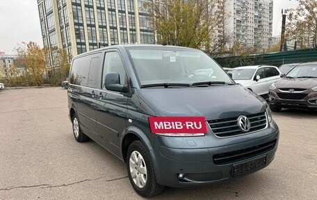 Volkswagen Multivan T5, 2005 год, 1 647 000 рублей, 2 фотография