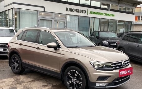 Volkswagen Tiguan II, 2016 год, 2 679 000 рублей, 3 фотография