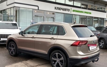 Volkswagen Tiguan II, 2016 год, 2 679 000 рублей, 6 фотография