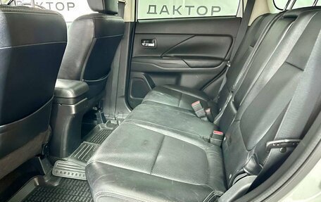 Mitsubishi Outlander III рестайлинг 3, 2012 год, 1 579 000 рублей, 15 фотография