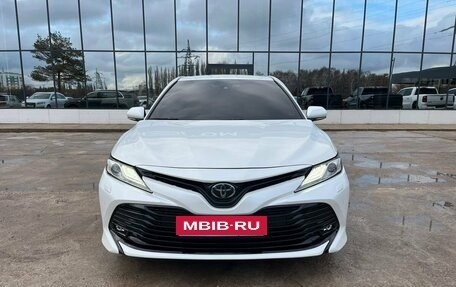 Toyota Camry, 2019 год, 2 870 000 рублей, 3 фотография