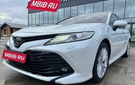 Toyota Camry, 2019 год, 2 870 000 рублей, 10 фотография