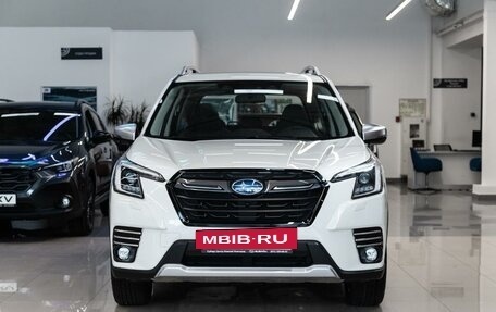 Subaru Forester, 2024 год, 7 000 000 рублей, 2 фотография