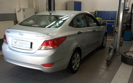 Hyundai Solaris II рестайлинг, 2011 год, 679 000 рублей, 2 фотография